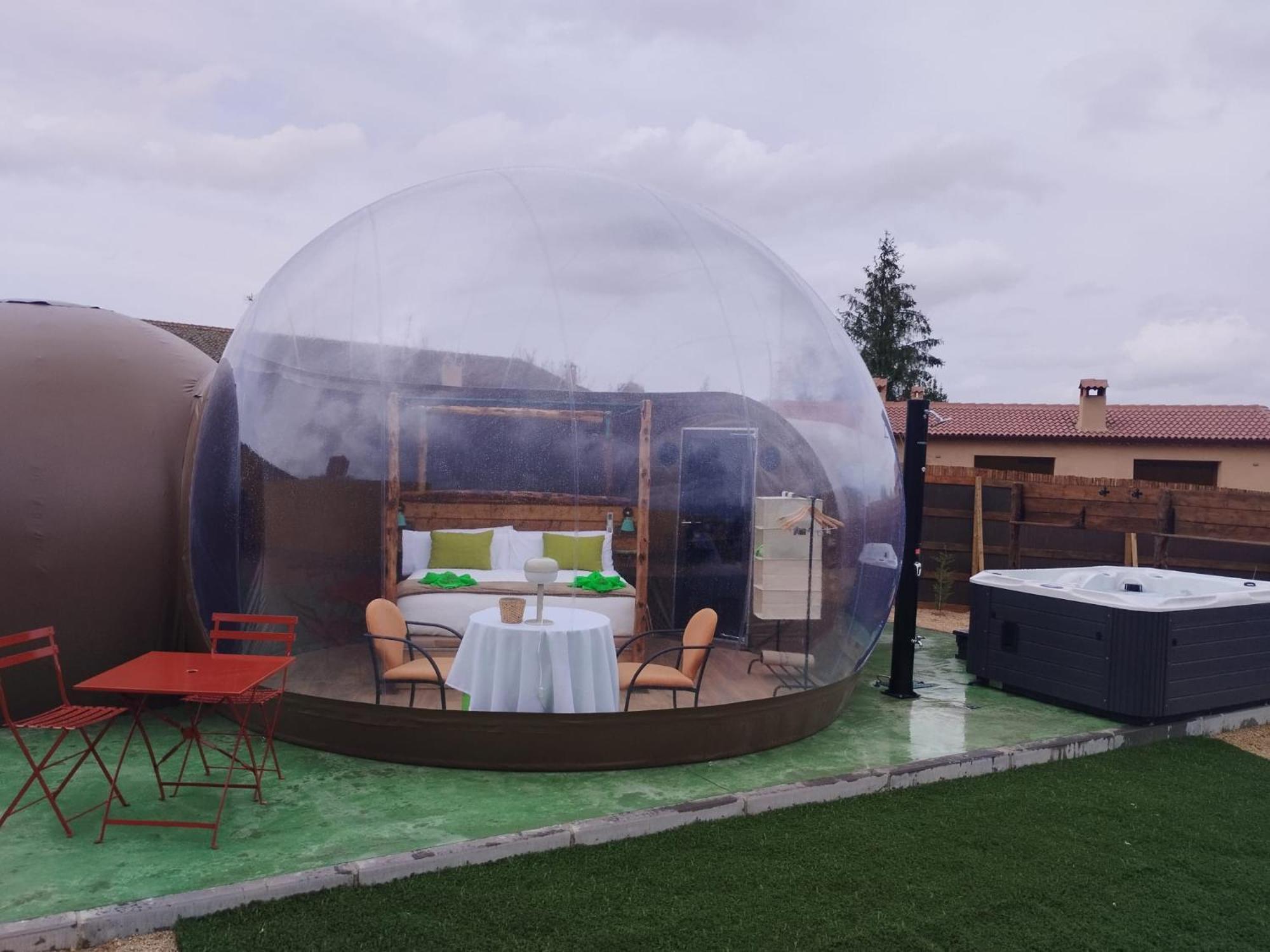 Cosmoveros - Hotel Burbuja Pedraza Exteriör bild