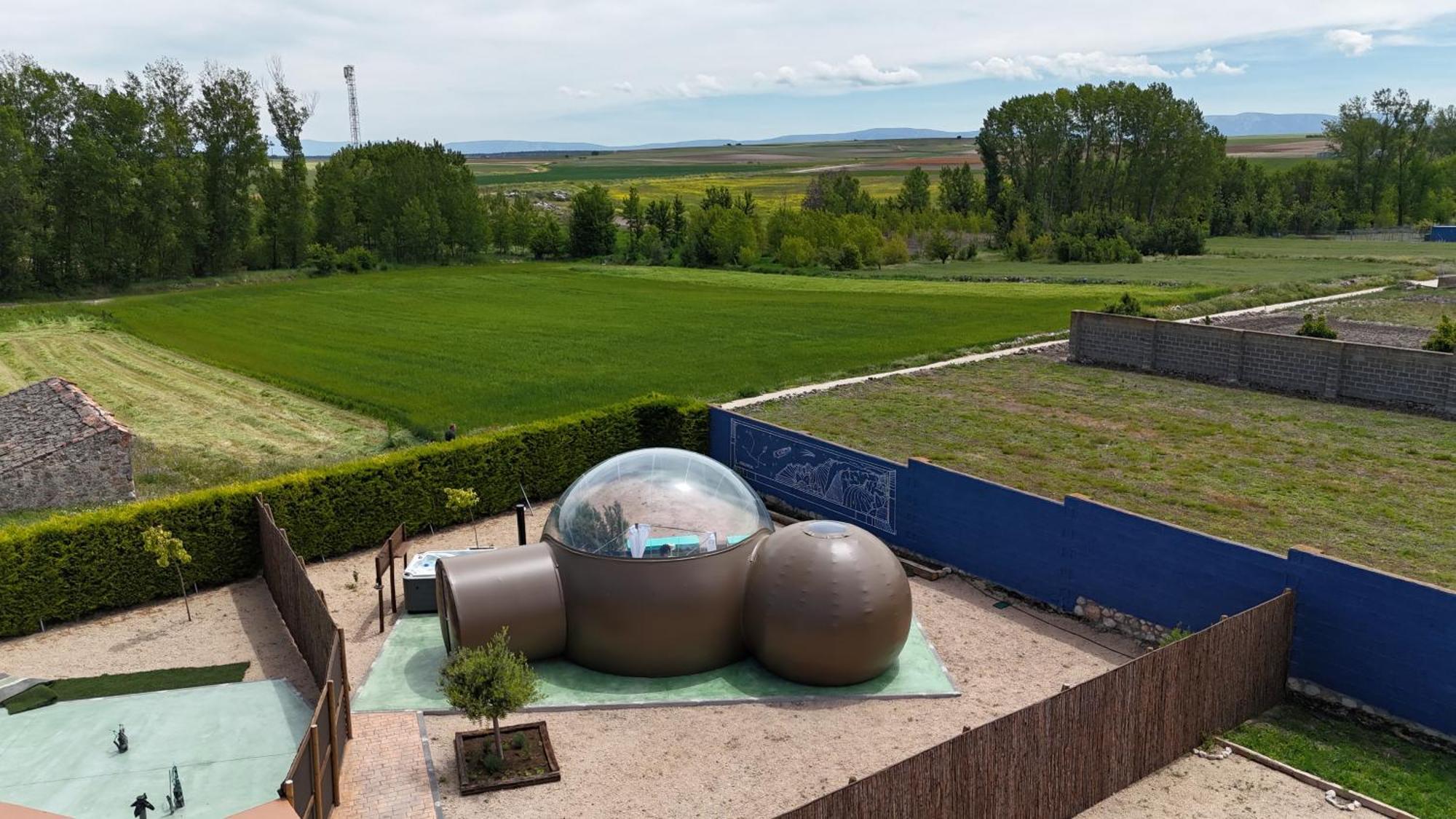 Cosmoveros - Hotel Burbuja Pedraza Exteriör bild