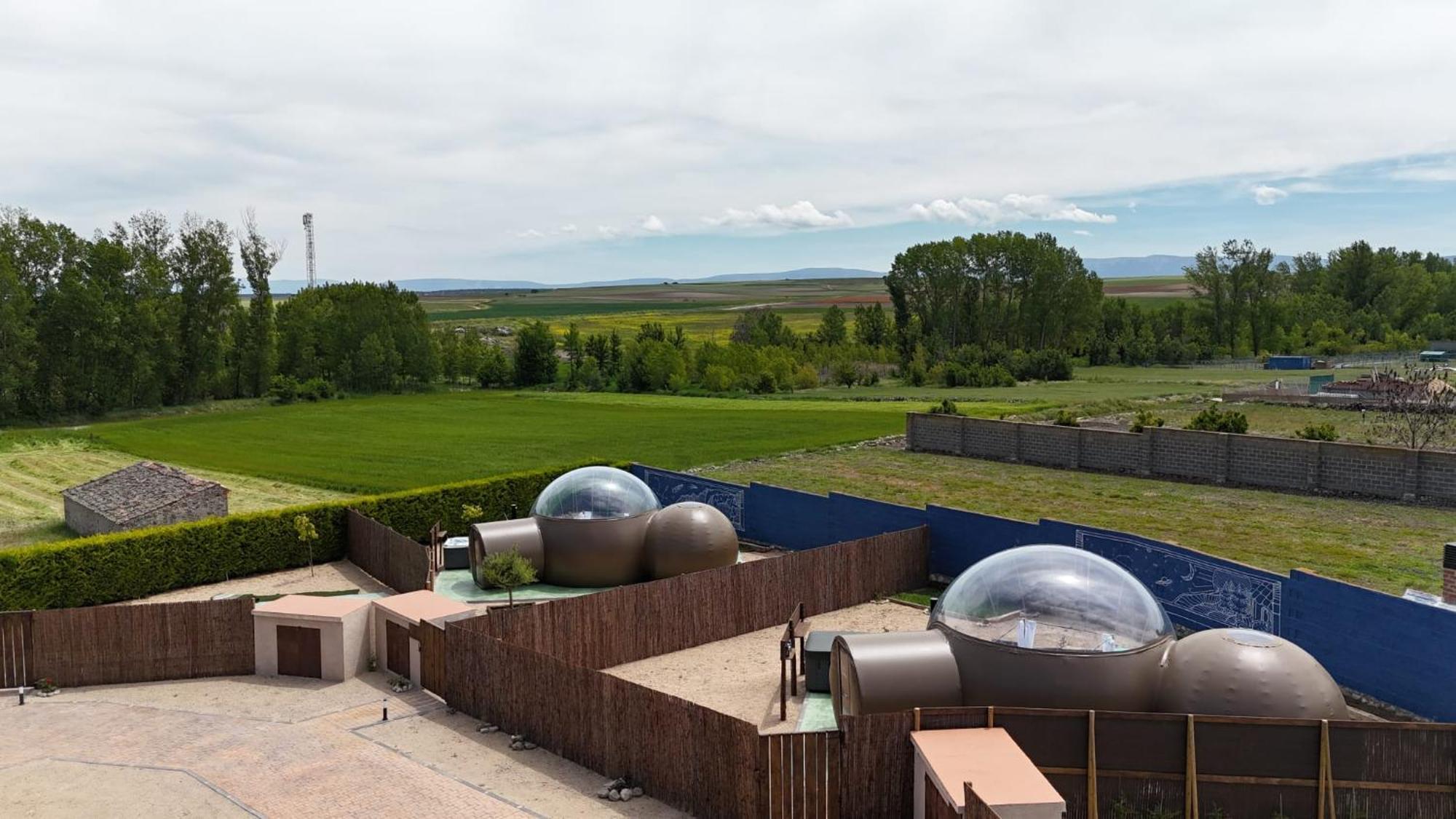 Cosmoveros - Hotel Burbuja Pedraza Exteriör bild